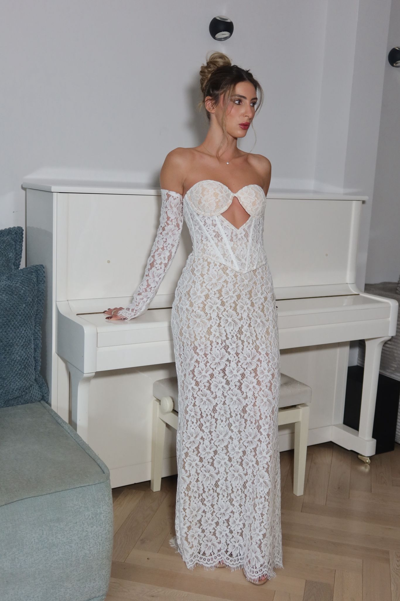 שמלת כלה קלאסית בעיצוב אישי - Batel Faruz